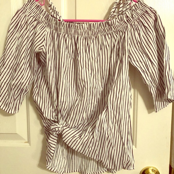 Francesca's Collections Tops - Francesca off the shoulder top